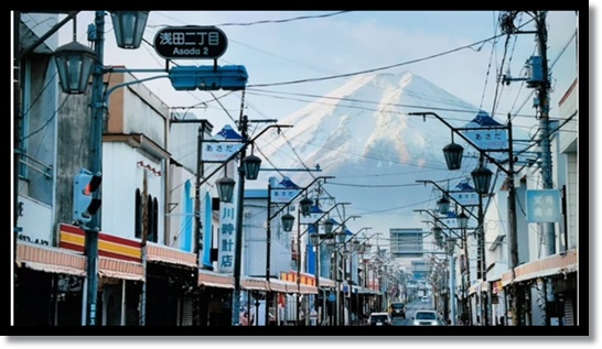 넷플릭스 힐링 일본드라마: '핫스팟(The Hot Spot): 우주인 출몰 주의!' – 후지산 배경의 아름다운 마을의 평범한 사람들이 주는 비범한 감동과 위로