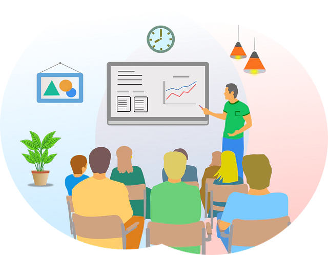 한사람이 칠판에서 브리핑을하고 그걸 듣는 여러사람의 뒷모습