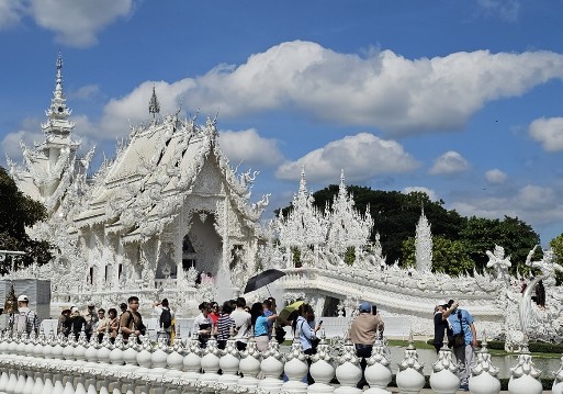 치앙라이 여행 필수 코스! 화이트템플(왓 롱 쿤)