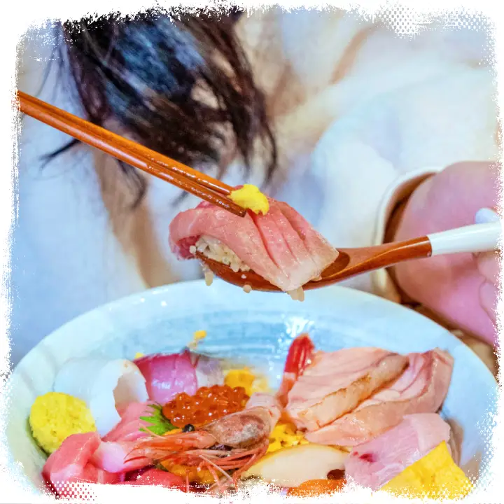 리얼맛집 연어 생참치 혼마구로 광어 도미 오징어 제철생선 카이센동 해산물 덮밥 왕십리 맛집