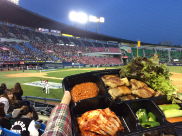 직관 전에 꼭 봐야 할 전국 야구장 간식 맛집 지도