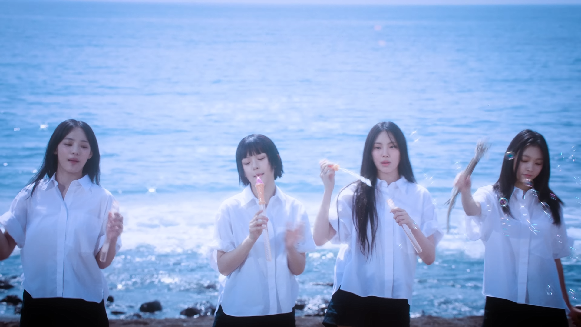 뉴진스의 신곡 버블검_Bubble Gum
