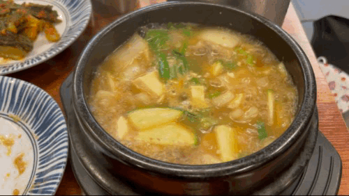 수원 영통 맛집 영포화로 - 보글보글 끓는 된장찌개 영상