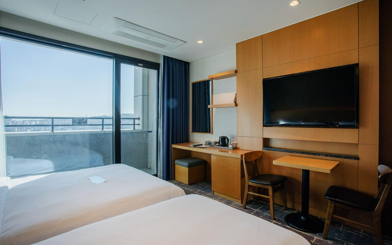 속초 씨크루즈 호텔 디럭스 패밀리 객실