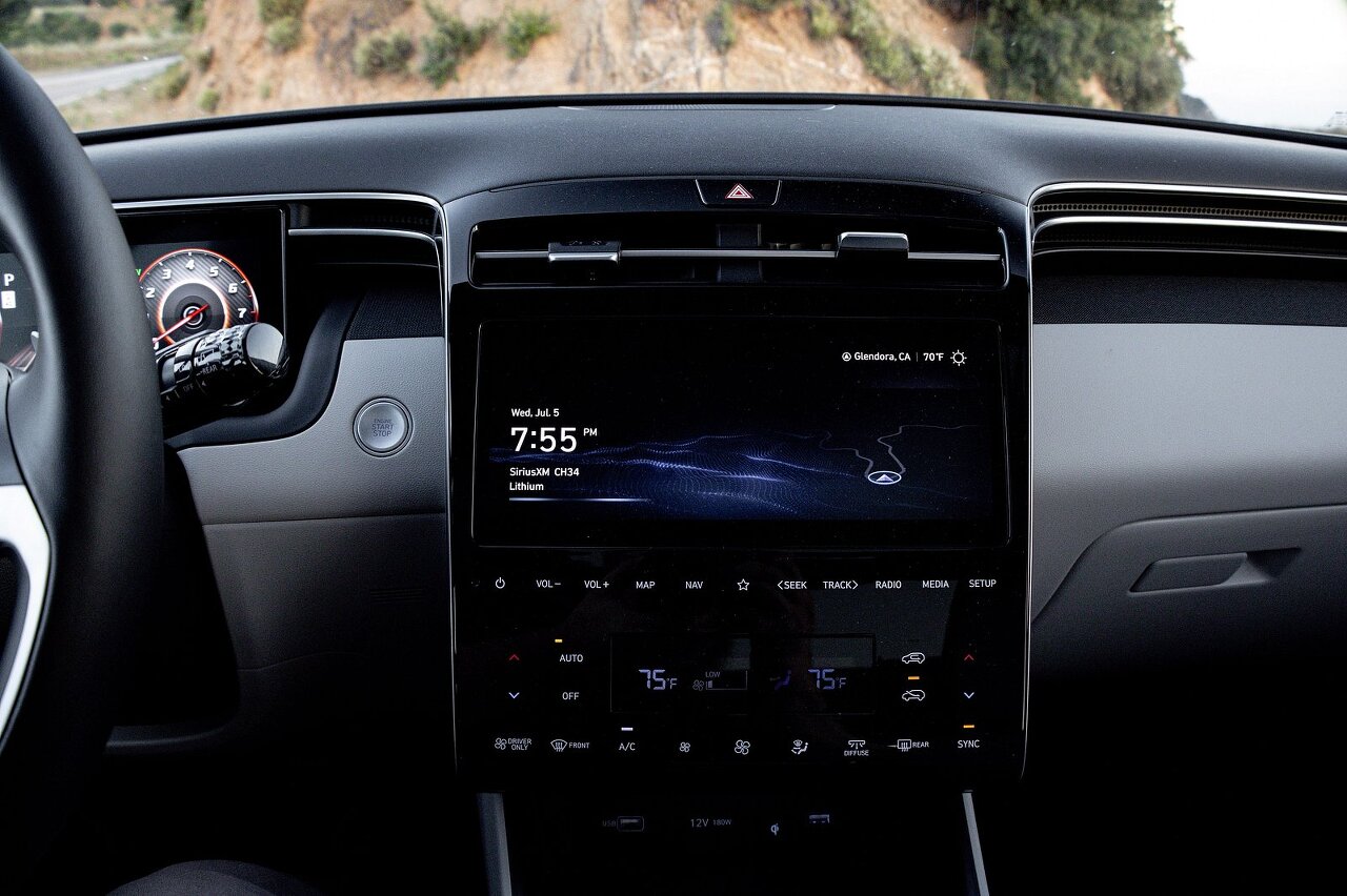 2024년형 투싼 하이브리드 내부디자인