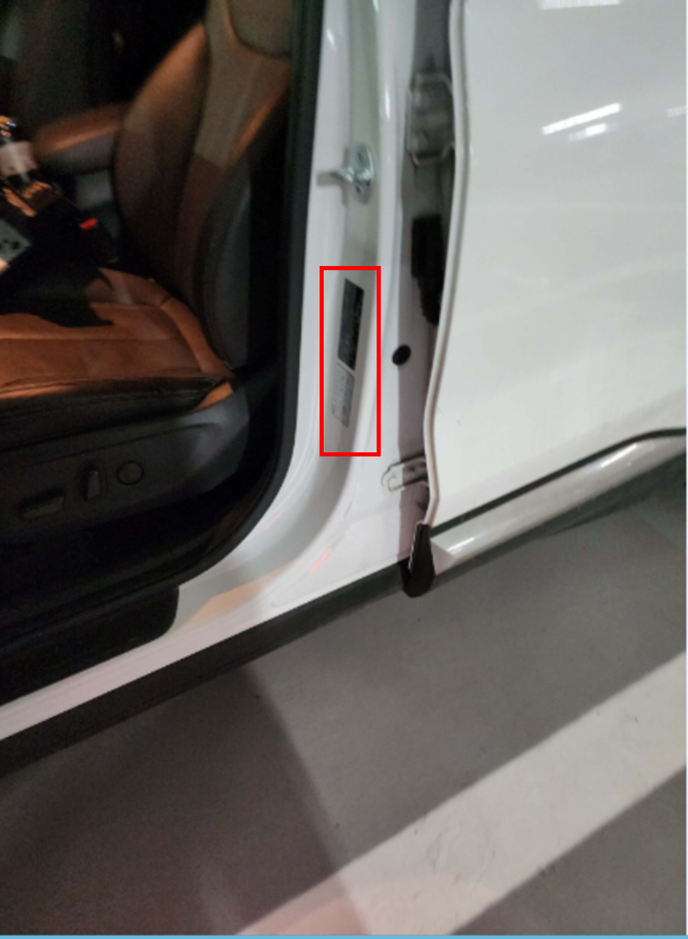 싼타페 TM 운전석 문 열려있는 상태