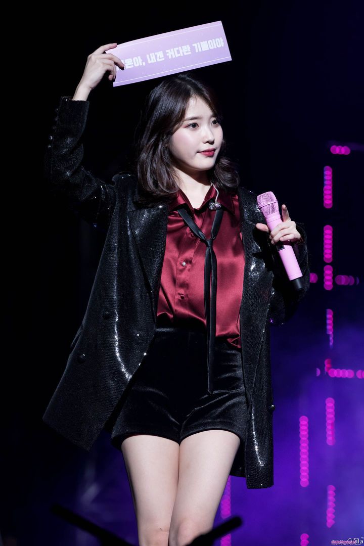 아이유 사진 모음 / 무대 코디 패션 / 일상 사복 패션