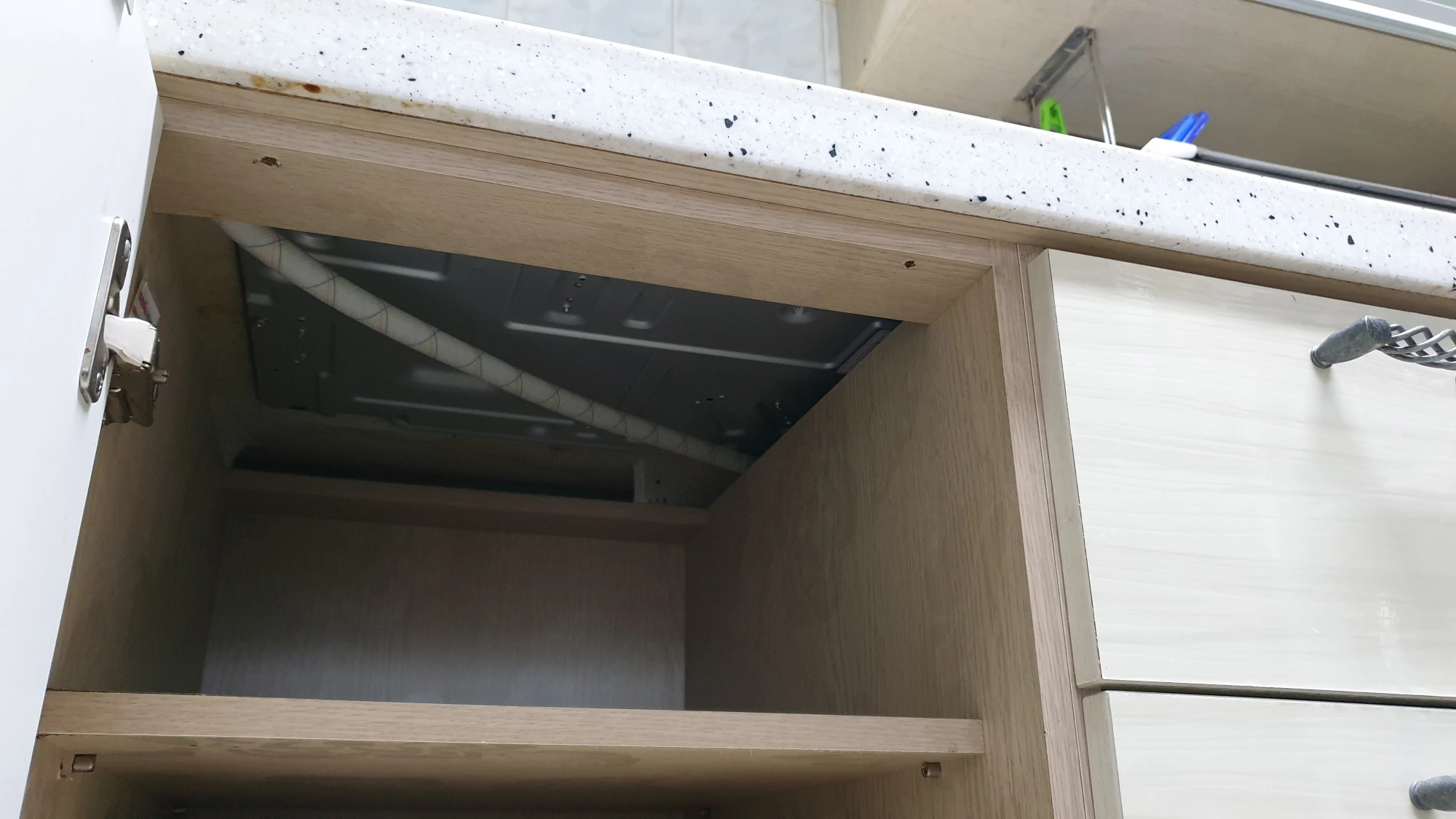 가스레인지 아래 수납장