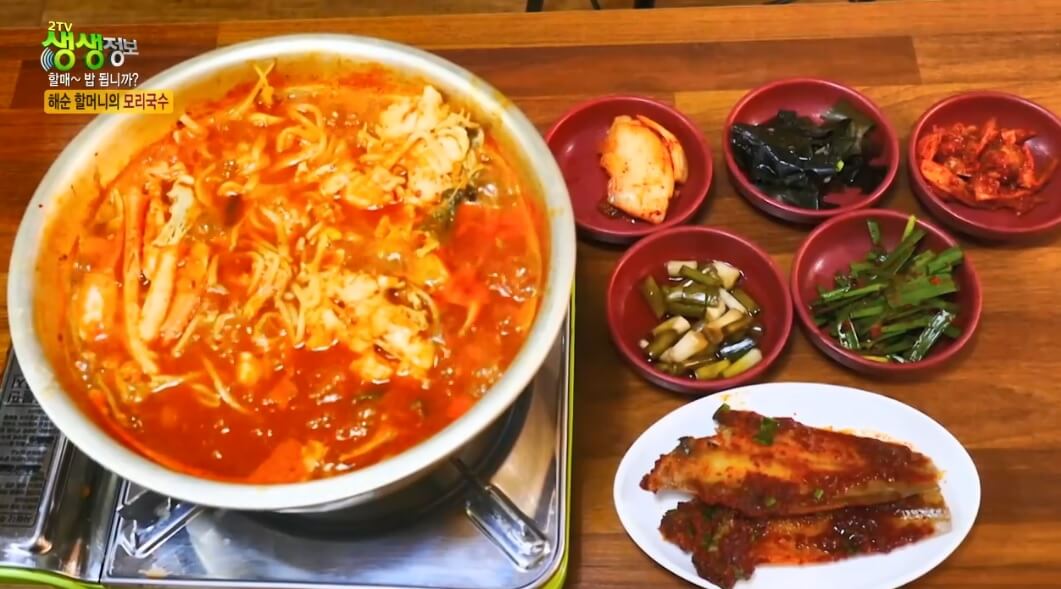 생생정보 할매 밥 됩니까? 포항 구룡포 해순 할머니의 모리국수 맛집 대천식당