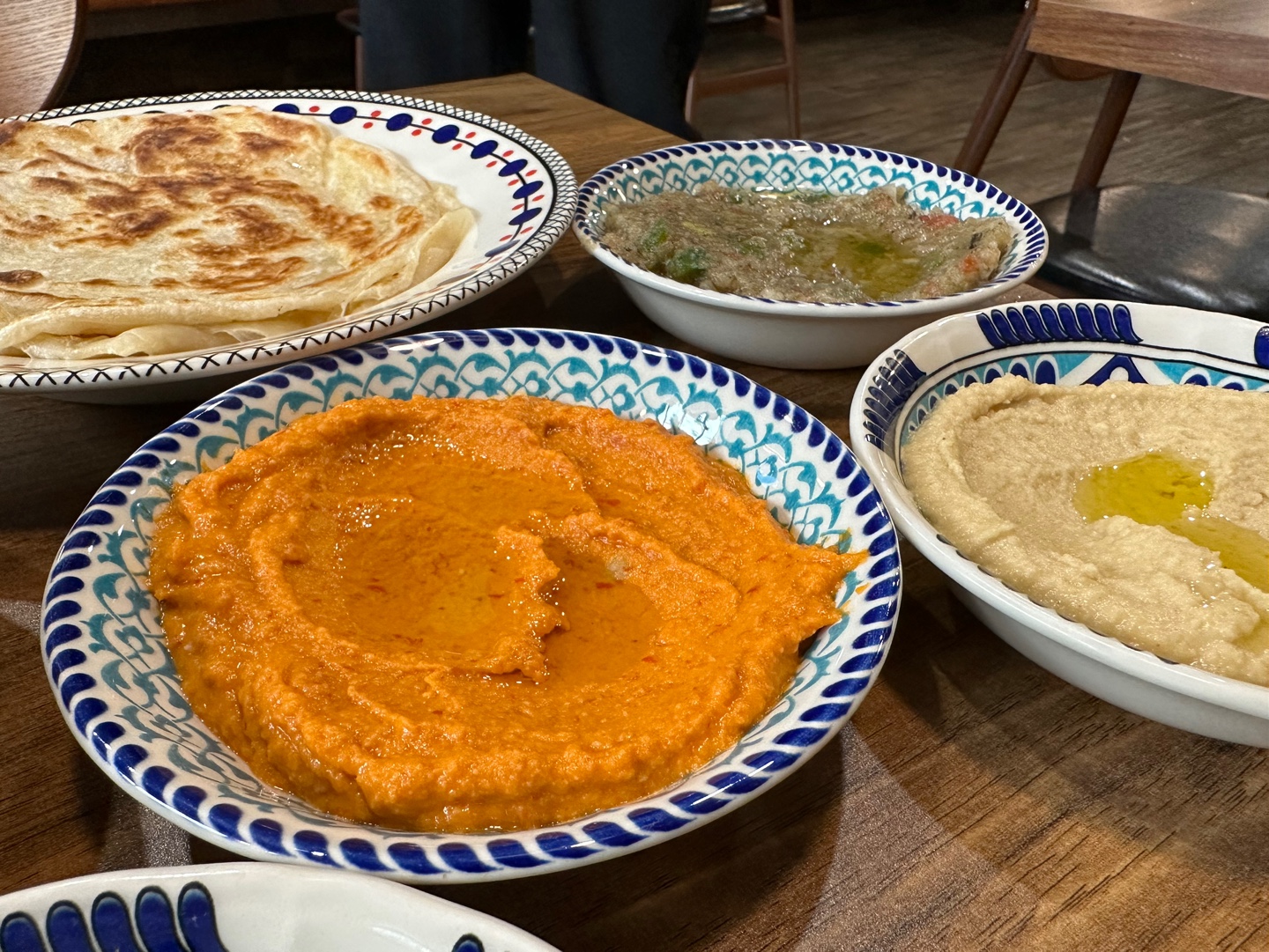 레반트-식사-후무스