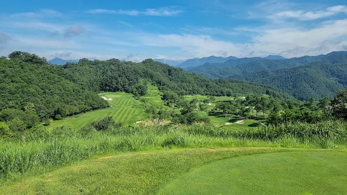 춘천 '휘슬링락 컨트리클럽' 골프장 소개 및 예약방법
