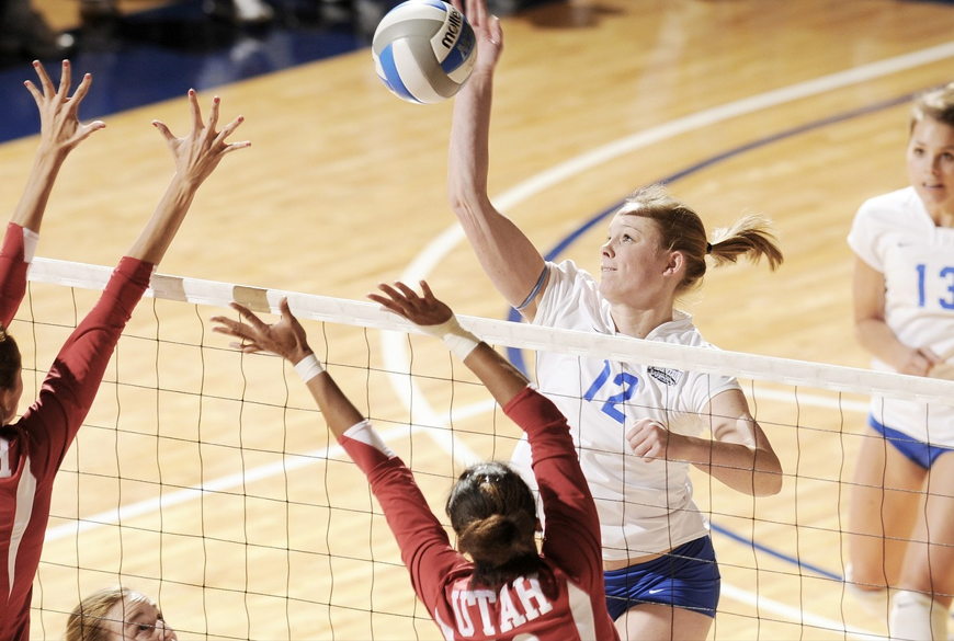 여자 배구 경기 이미지