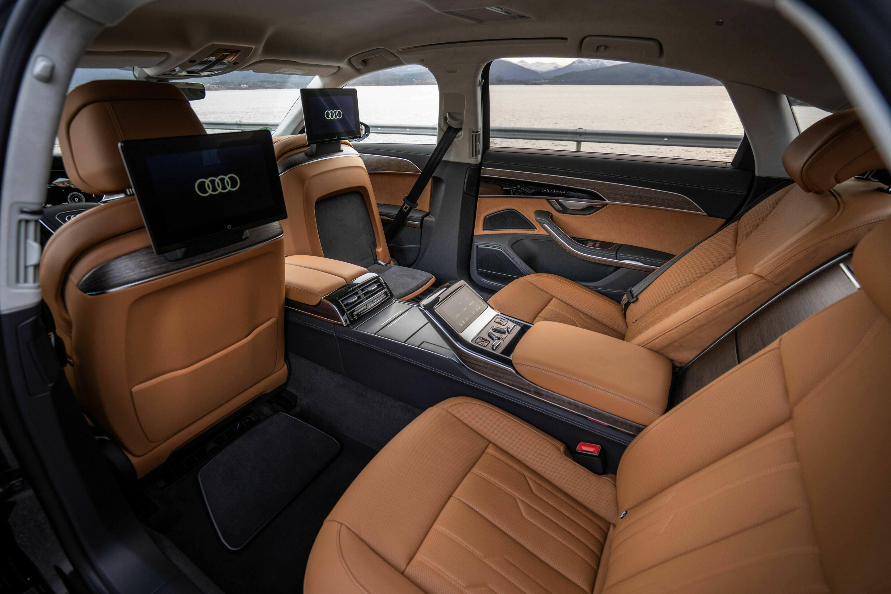 아우디 A8