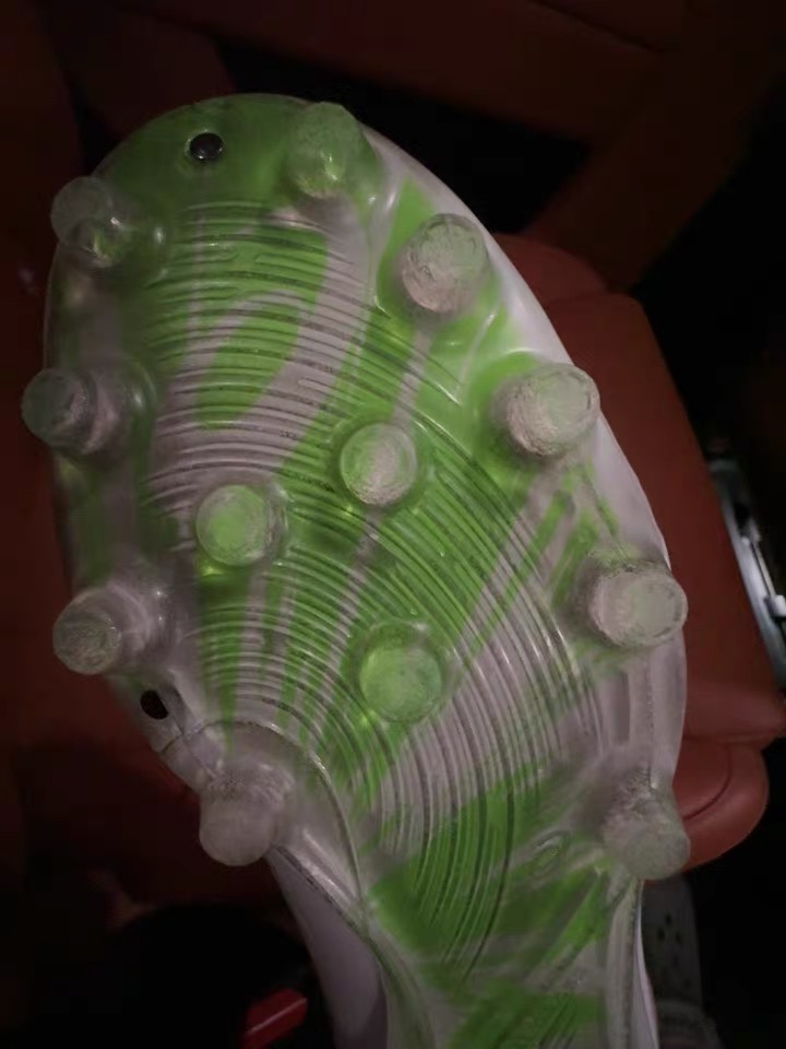 아식스 아크로스 3의 실물 사진 이미지