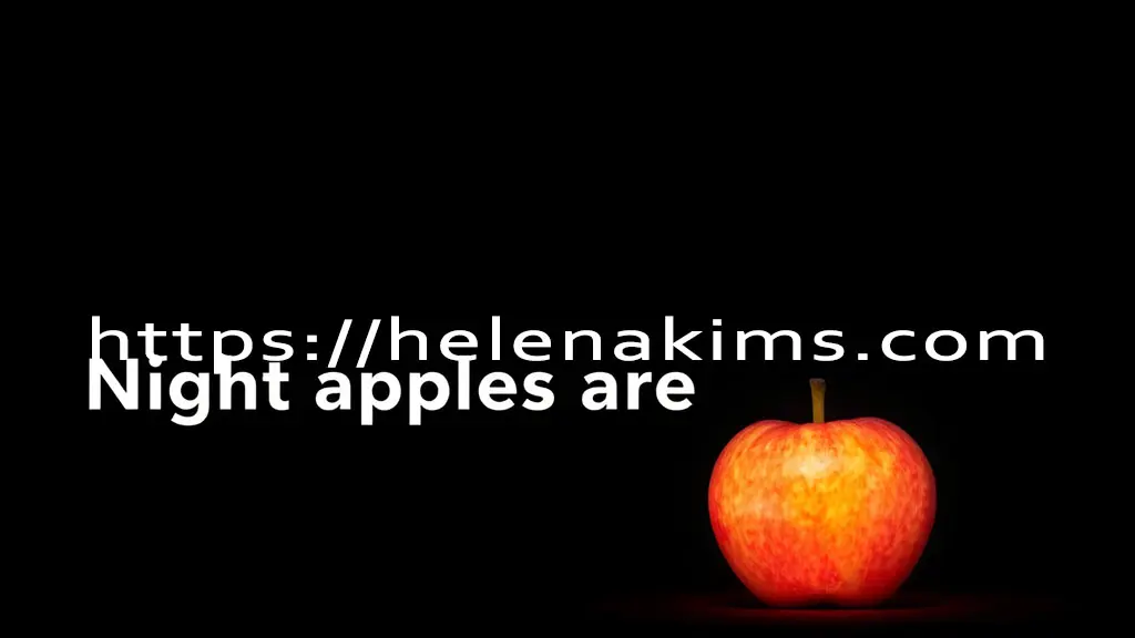 어두운 밤 한 개의 사과 이미지