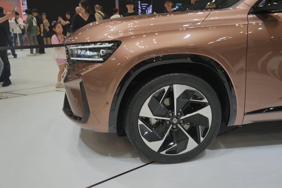 르노 콜레오스 하이브리드 외관 디자인