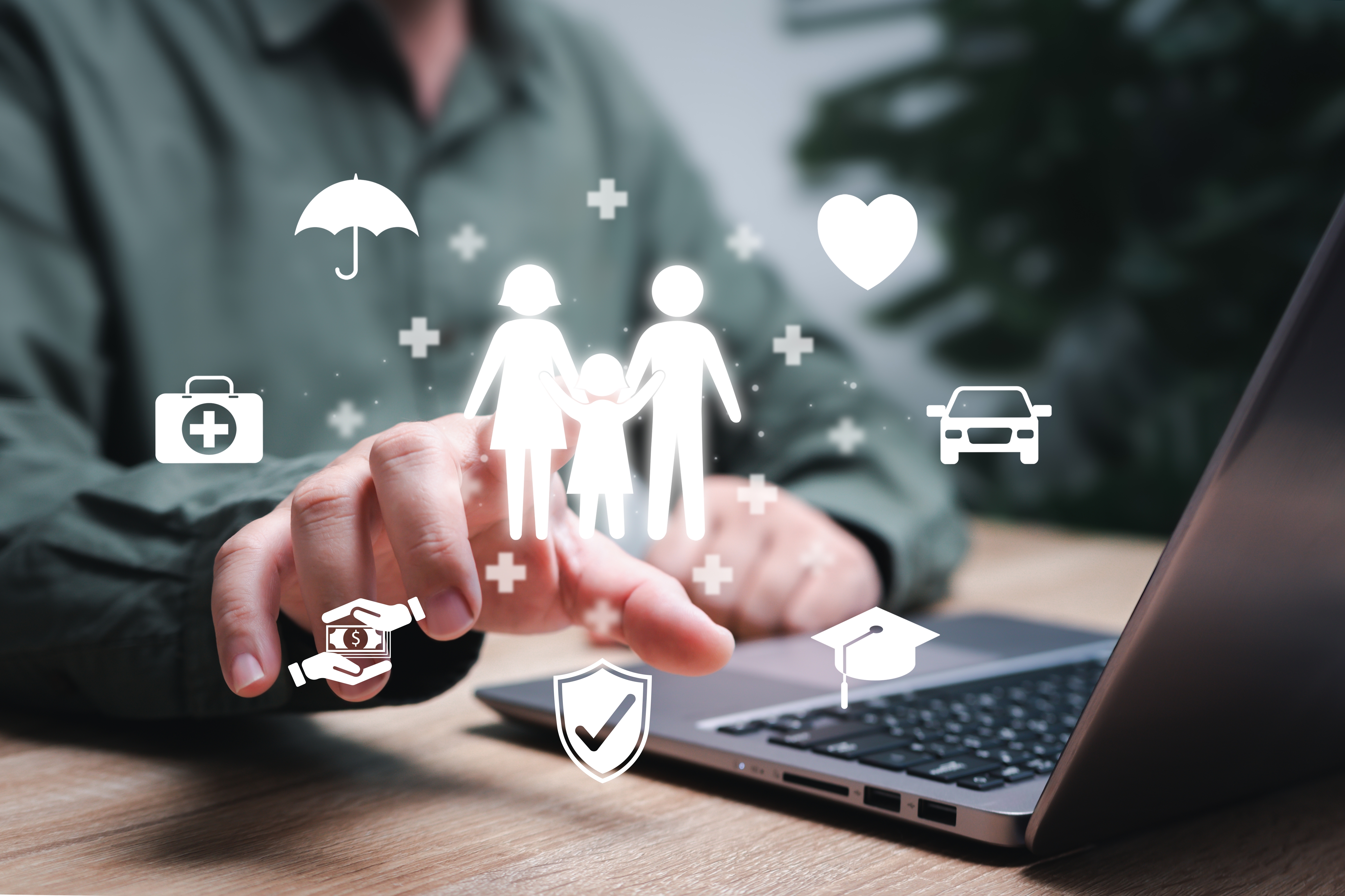 가족 보호와 복지 서비스를 상징하는 그래픽 아이콘과 손가락 터치 이미지