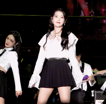아이유 이지은 섹시 웨이브 꿀렁 꿀렁 꿀벅지