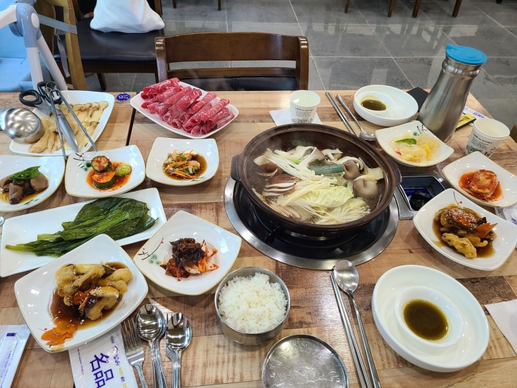 강원 양양 믿고 떠나는 스타의 국악인 남상일의 고향 한우샤브샤브 송이버섯전골 송이한우불고기 송이버섯차돌박이 송이버섯칼국수 맛집 추천