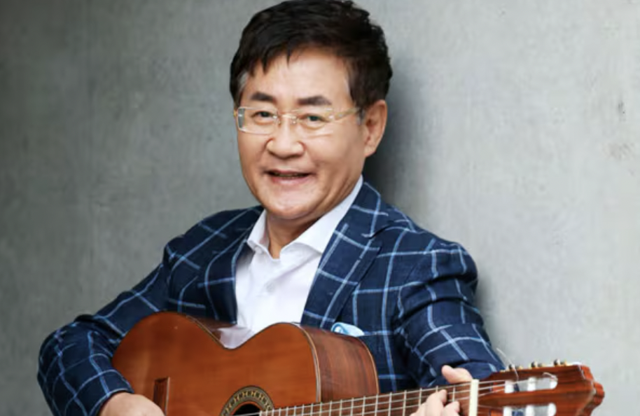 가수 윤형주