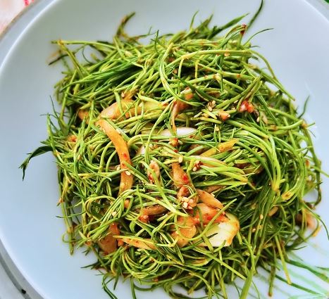 세발나물겉절이