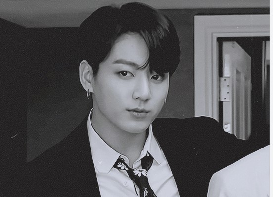 Jungkook 프로듀싱 데뷔? 자작곡 제작 과정 추측