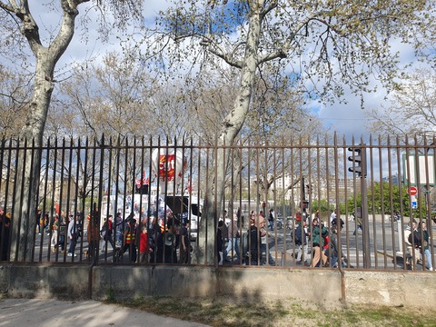 프랑스-파리-시위대-파리식물원