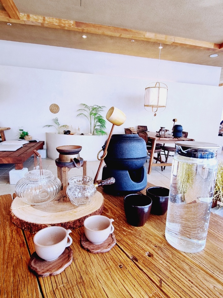 인천 영종도맛집 갈만한곳: 차분한 오션뷰 한식당 '바다앞테이블'