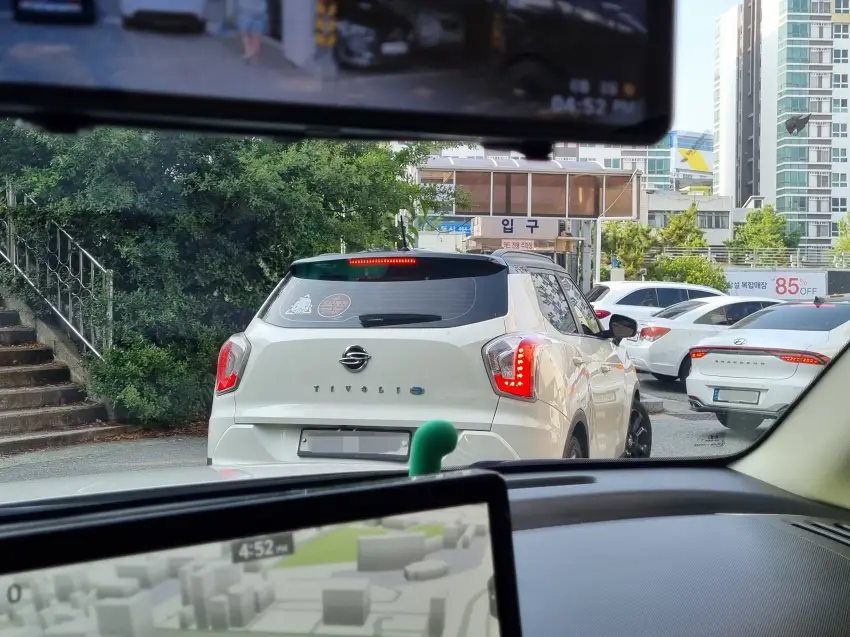 용두산 공영주차장에서 빠져나가던 모습입니다.