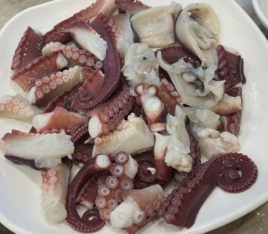 노부부-삼세기-매운탕