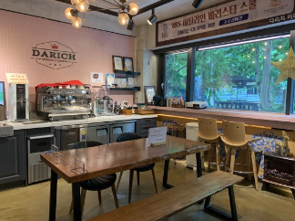 다리치__커피_내부_3