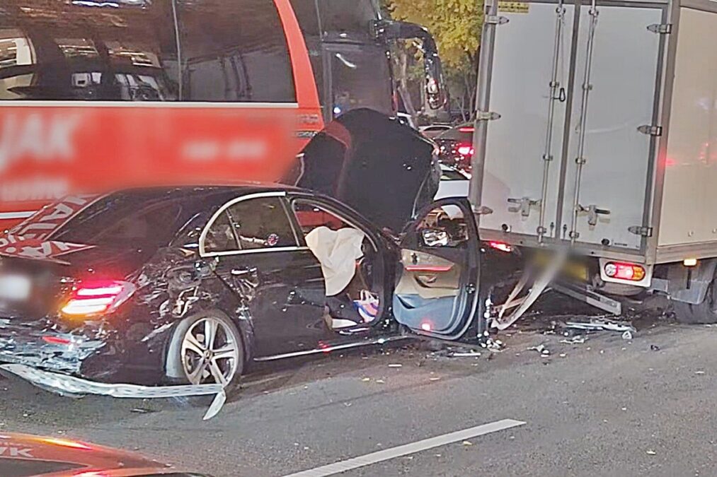 청담사거리 12중 추돌