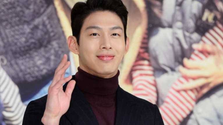 최정원 입건 스토킹