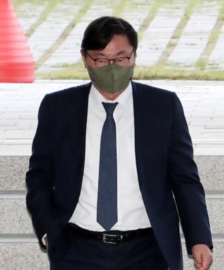 이화영