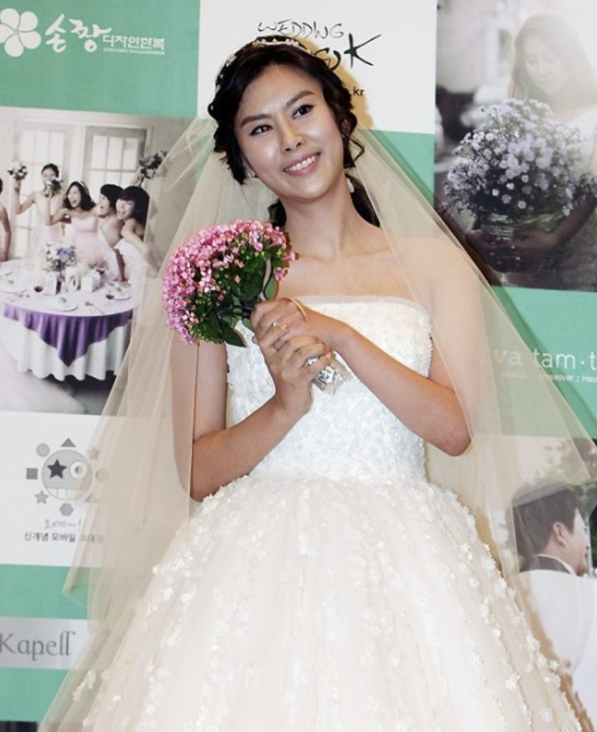 성현주 웨딩드레스