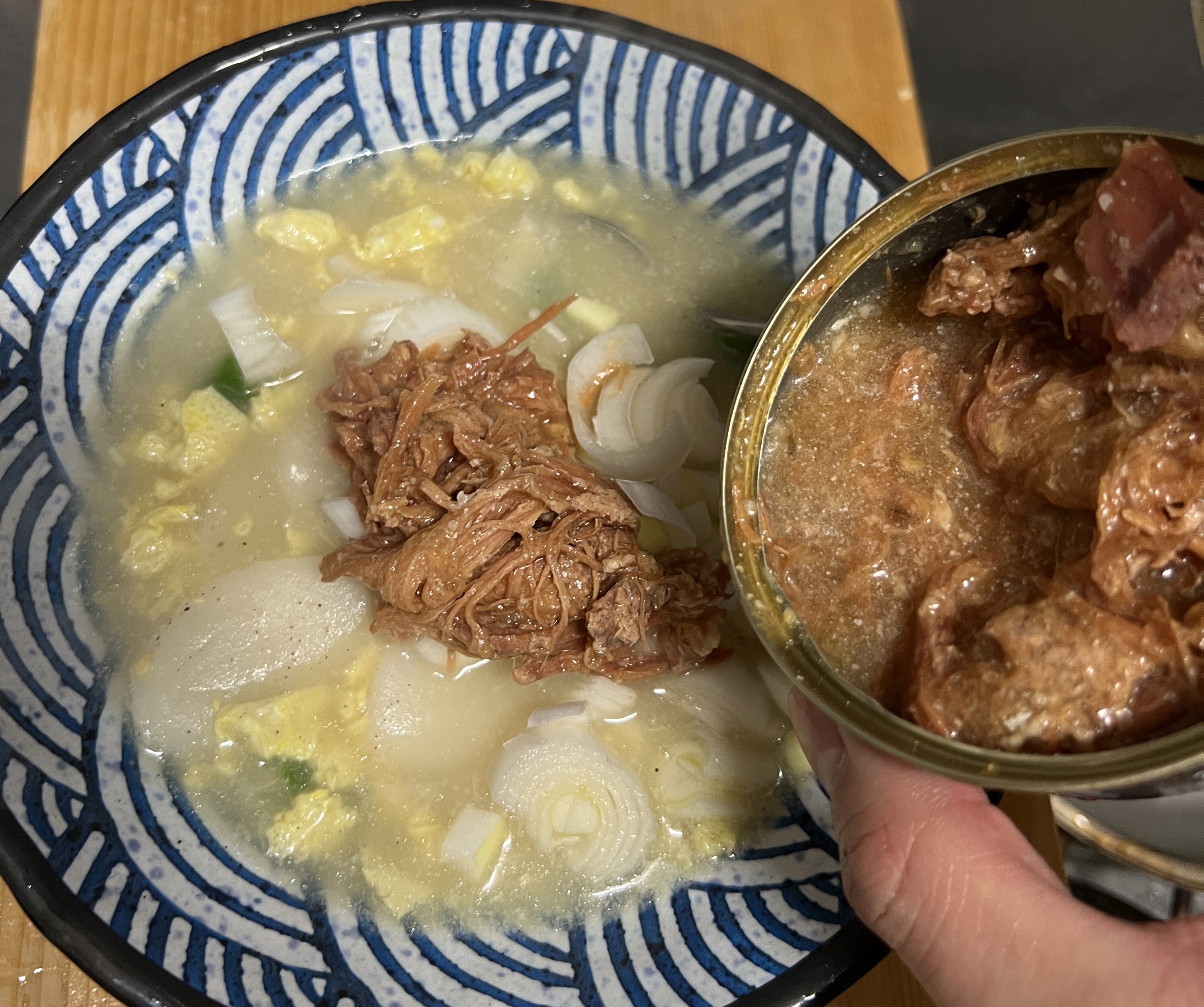 장조림 위에 올리기