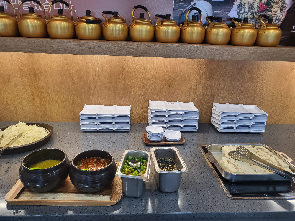 셀프바 / 두부김치