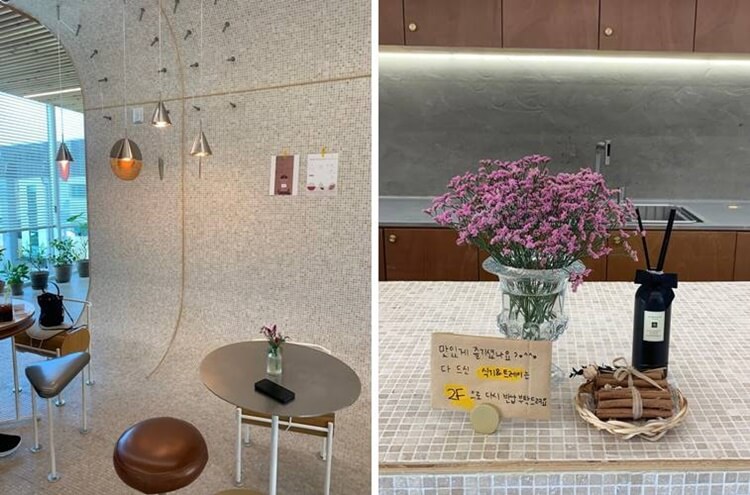 은은한 조명과 2층 반납 안내문