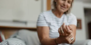 골다공증 원인, 증상, 예방 총 정리 (2025 최신)