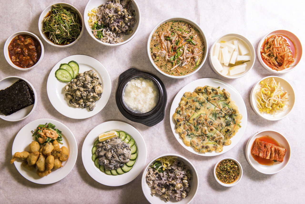 식객 허영만 백반기행 180회 반효정 편 굴밥 굴정식 굴물회 자연산 굴 요리 보령 맛집 소개