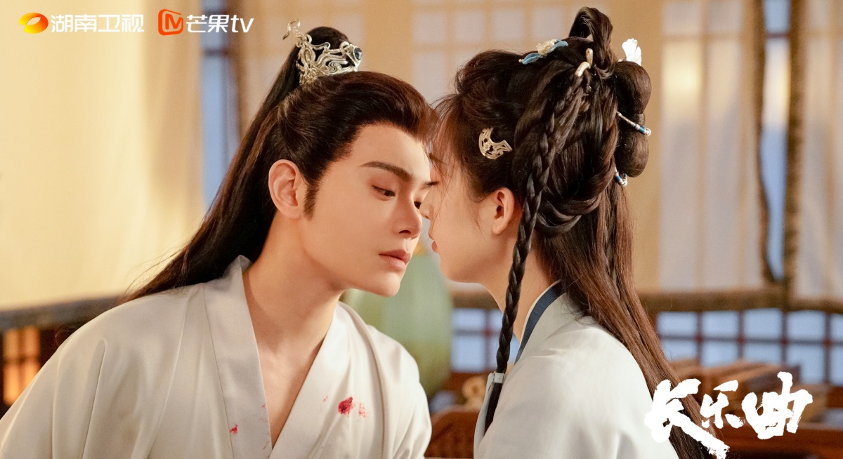 장락곡-정우혜와 등은희-입맞춤 하기 직전의 모습