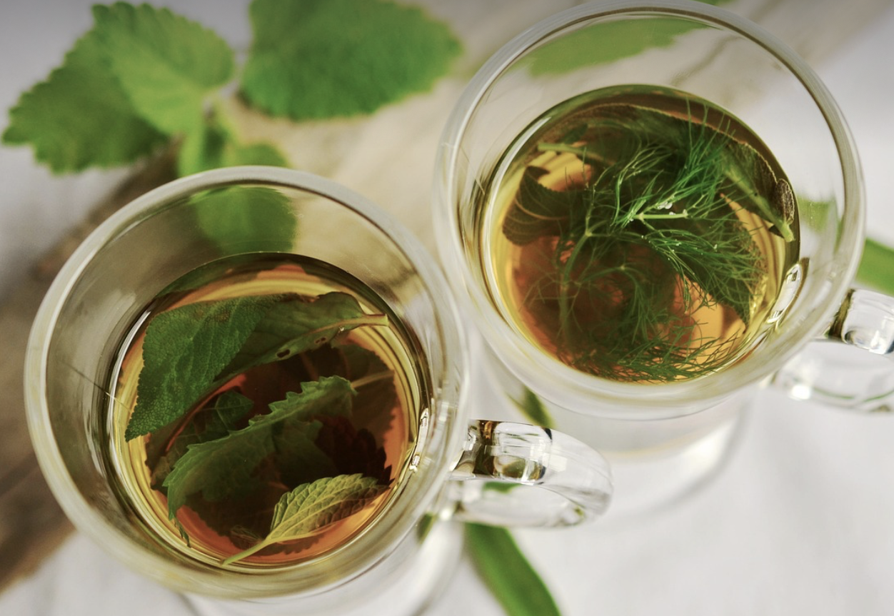 일상 속 약초 차, 피로를 풀어주는 천연 레시피