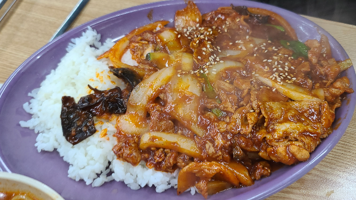 상대원맛집 산성궁 순두부짬뽕 내부 메뉴판 짜장면 제육덮밥