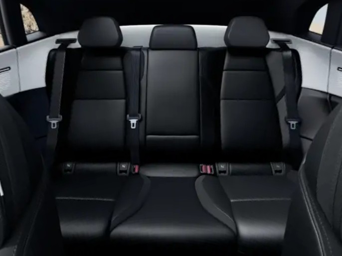 폴스타4의 외부/실내디자인 및 성능