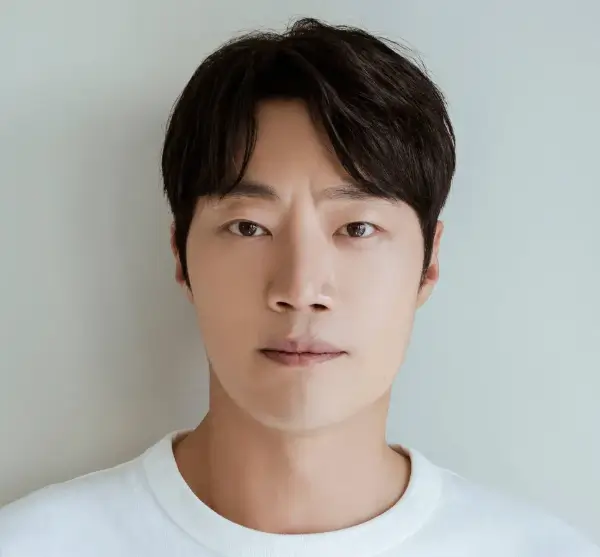 은호역 이희준