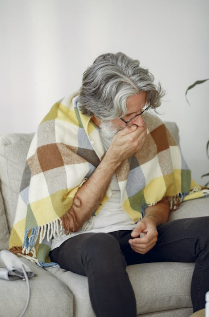 기침이 지속되거나 다른 이상 증상이 나타날 경우, 전문 의료기관을 찾아보는 것이 중요하다