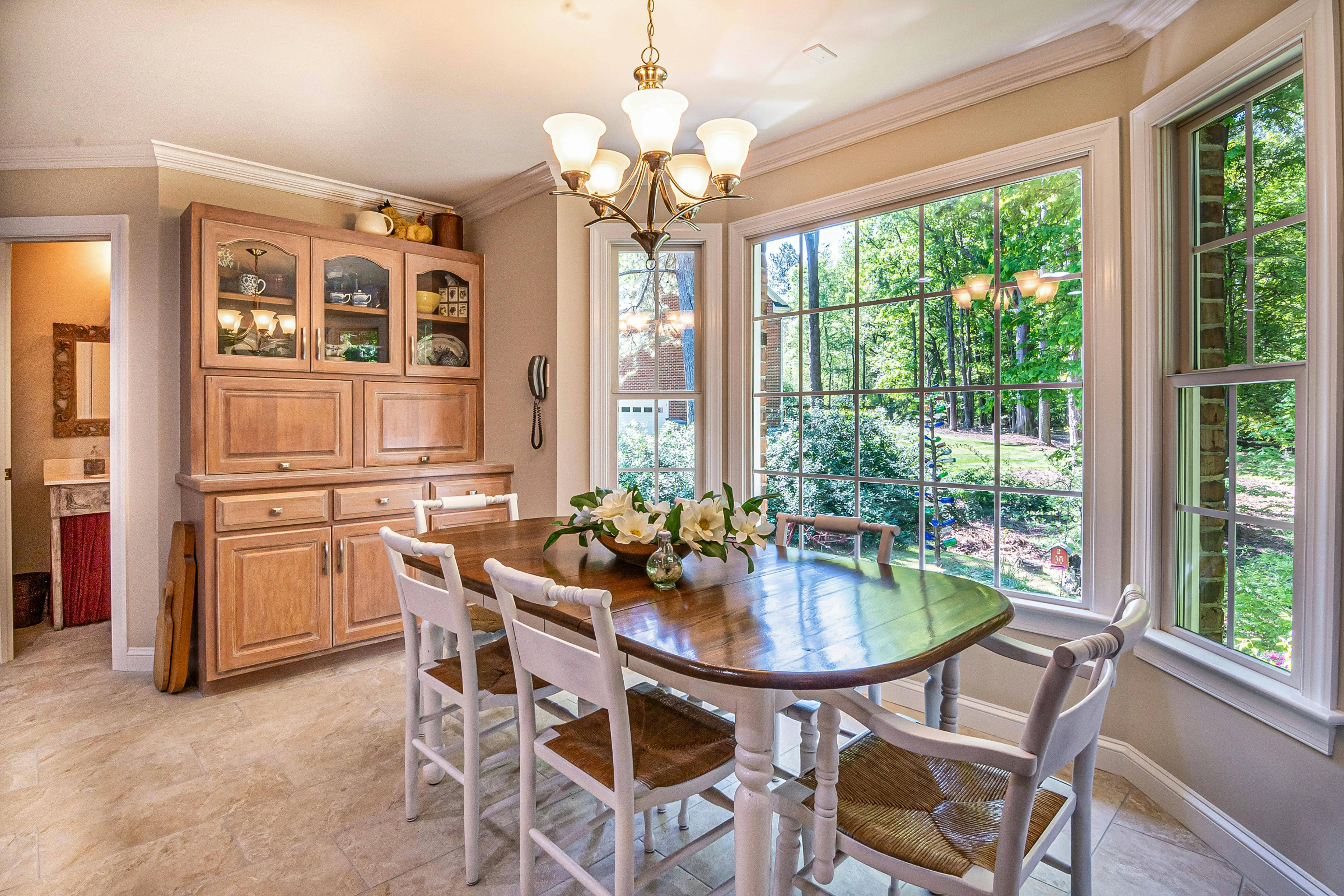 여름철 집 안 공기가 답답했던 날의 공통점