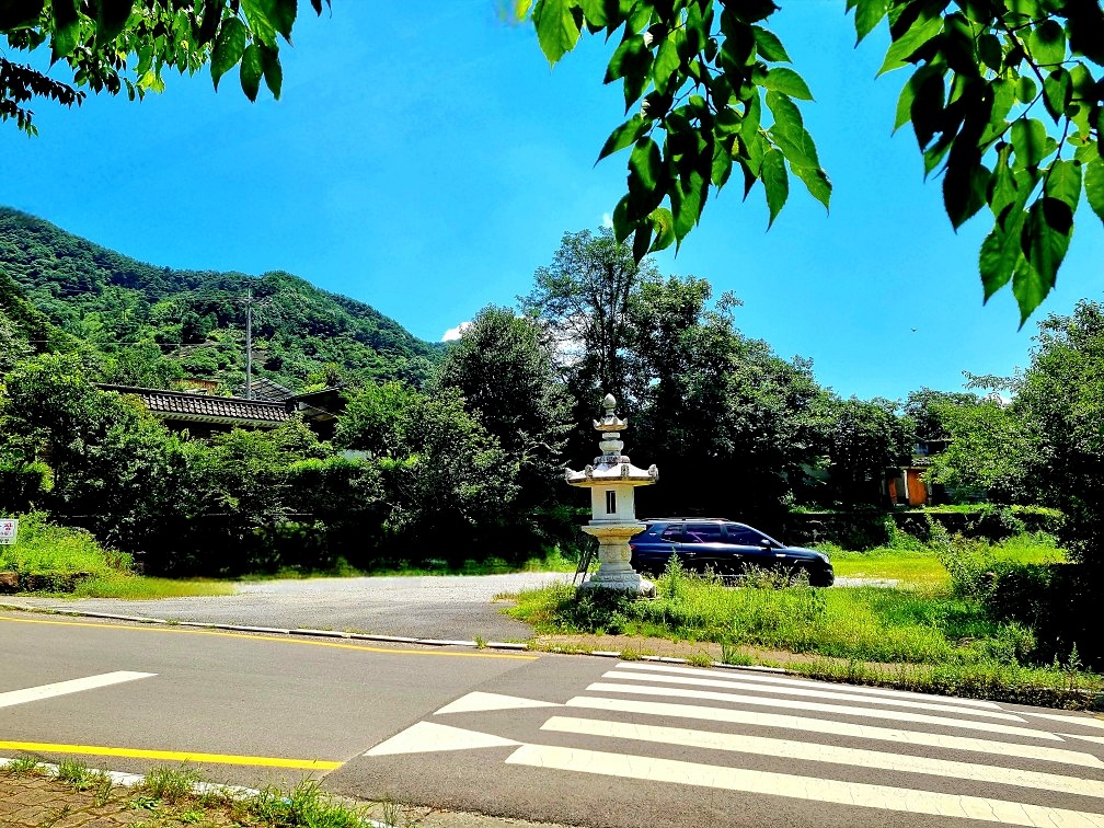 지리산 하동 쌍계사 계곡 신진식당 옆 신흥식당: 계곡 물놀이, 발 담그고 백숙 먹기