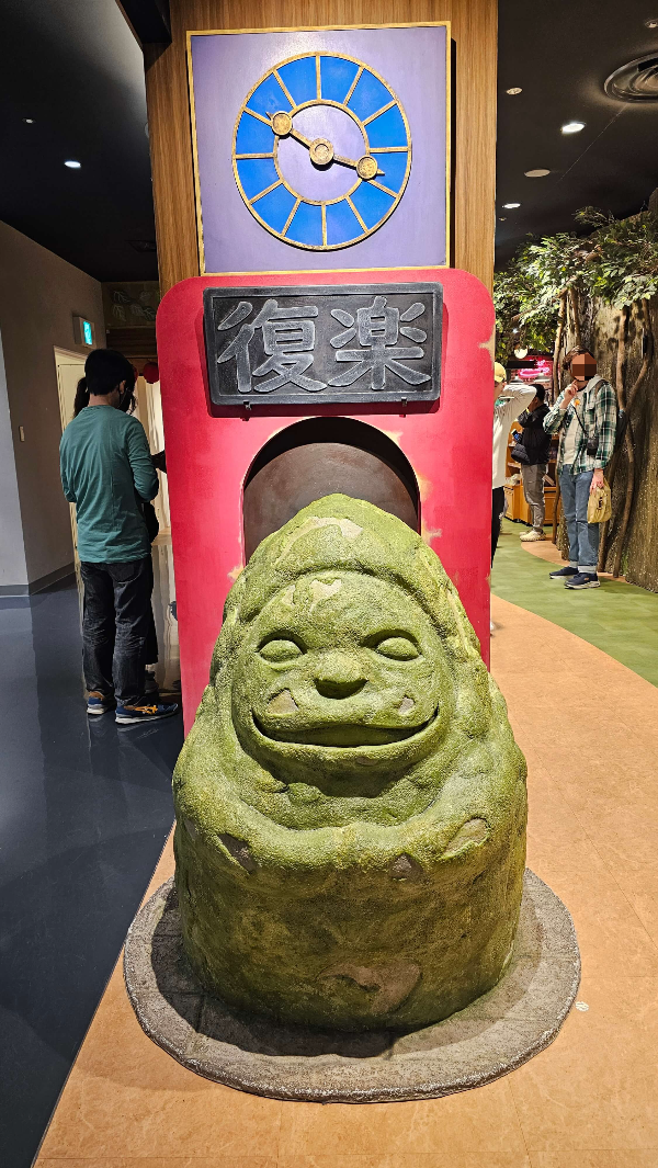 일본 오사카 가볼 만한 곳 도토리공화국 / 지브리 굿즈 / 도톤보리 신사이바시 파르코 6층