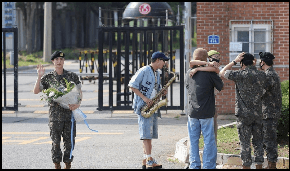 방탄소년단-진-전역-BTS-11주년-FESTA